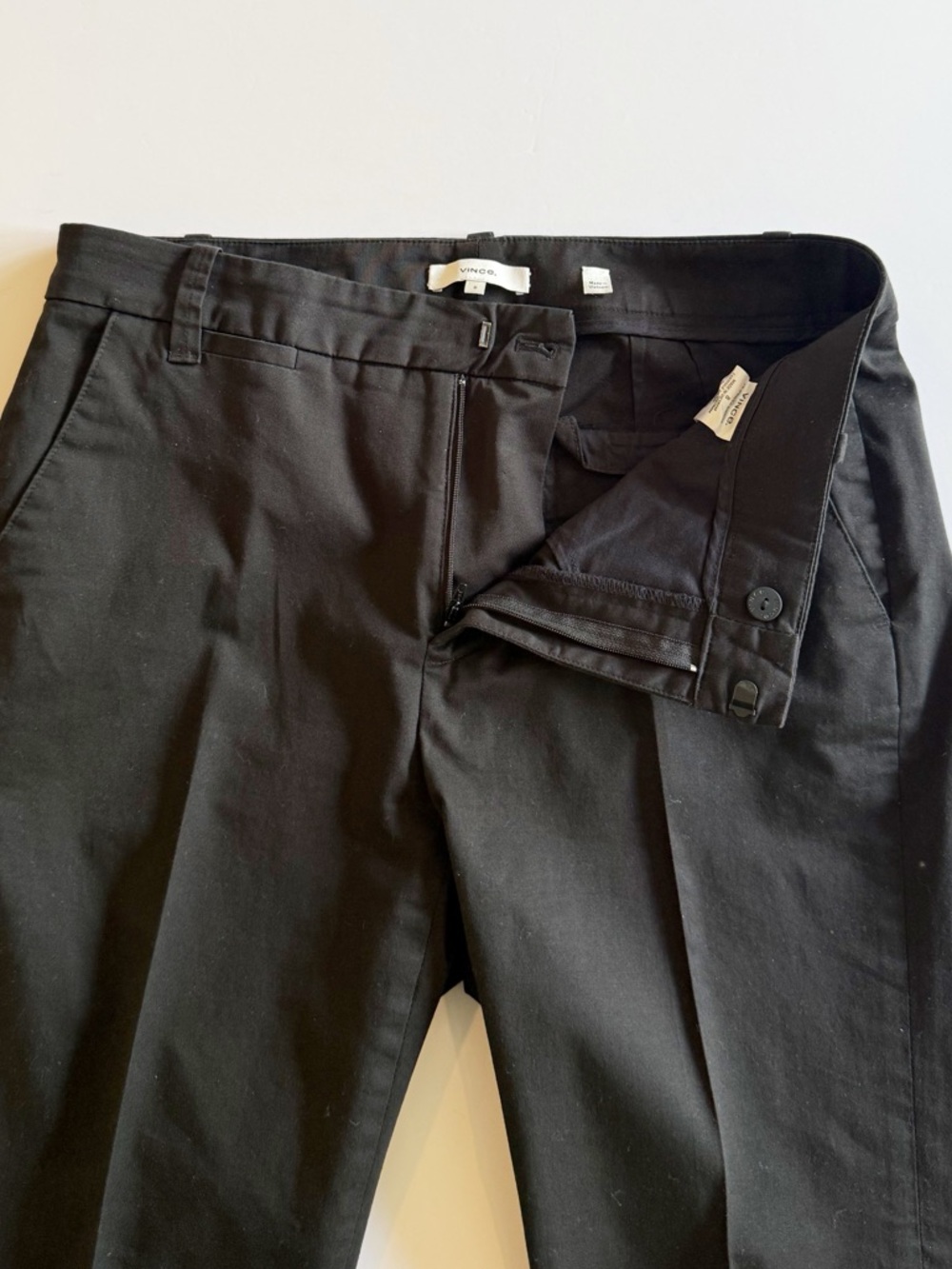 Vince Women’s Black Coin Pocket Cropped Chino Pants - Picture 4 of 10
